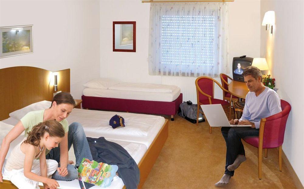 Hotel Sunparc - Shuttle Zum Europa-Park Rust 4Km & Rulantica 2Km Ringsheim Exterior photo